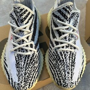 YEEZY BOOST ZEBRA